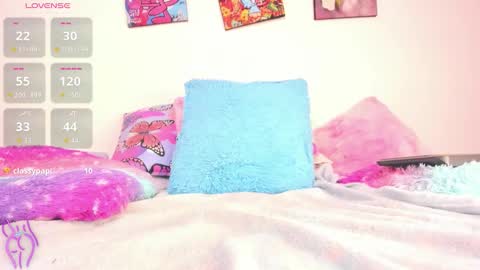 Snapshot of gabi_m chatting on September 23, 3:28 pm please follow my friendasya zas online show from September 23, 3:28 pm