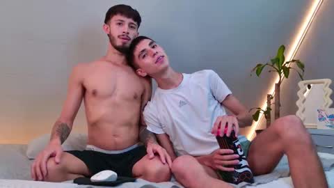 gabriel_and_geronimo online show from January 7, 7:52 pm