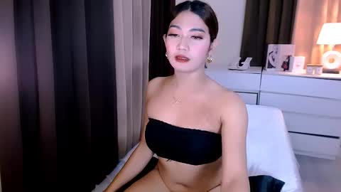 gabriela_deluxe online show from October 14, 12:35 am