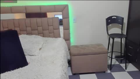 Snapshot of gabriela_ponce chatting on October 18, 12:15 am gabriela ponce online show from October 18, 12:15 am