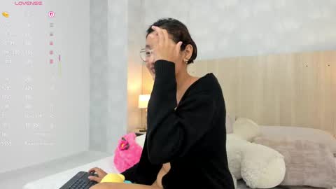 Snapshot of gabriela_vargas chatting on October 13, 4:25 am Gabriela Vargas online show from October 13, 4:25 am