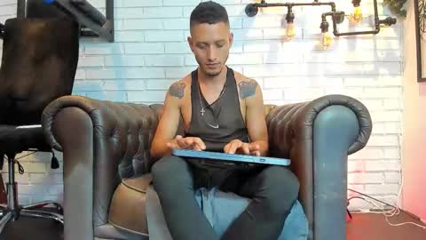 Snapshot of gabrieldraven chatting on September 24, 8:26 pm gabrieldraven online show from September 24, 8:26 pm