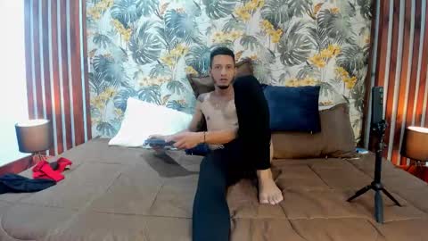 Snapshot of gabrieldraven chatting on October 10, 11:53 pm gabrieldraven online show from October 10, 11:53 pm