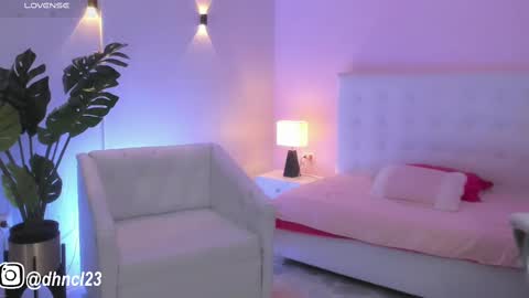 Snapshot of gabriellahoney18 chatting on September 30, 7:46 pm Gabriella online show from September 30, 7:46 pm