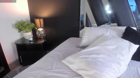 Gabriella Antonella online show from November 13, 5:59 pm