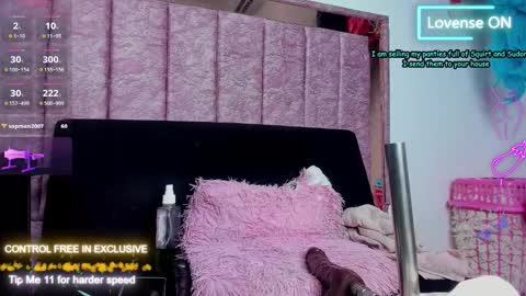 Snapshot of gabrielle_sexy94 chatting on October 11, 2:05 am gabrielle_sexy94 online show from October 11, 2:05 am