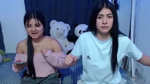 Snapshot of gaby_foz chatting on February 12, 4:01 am Gabriela online show from February 12, 4:01 am
