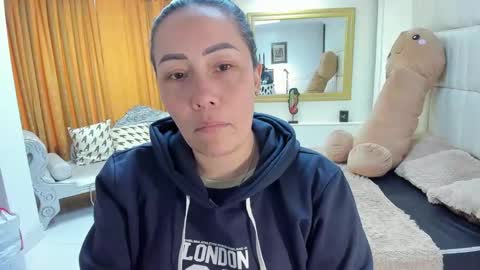 gabriela online show from November 24, 2:49 pm