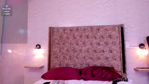 Snapshot of gabydesire chatting on February 27, 12:03 am GABY DESIRE online show from February 27, 12:03 am
