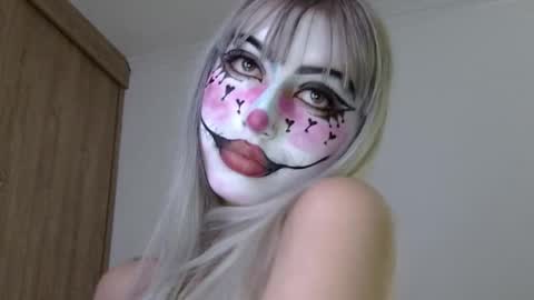 gabygumms online show from February 2, 6:32 am