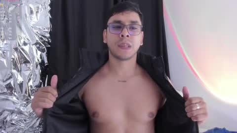 Snapshot of gadiel_edric chatting on October 15, 5:54 am Gadiel online show from October 15, 5:54 am