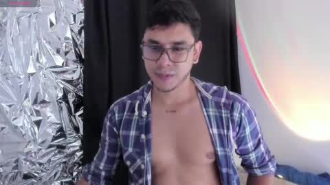 Snapshot of gadiel_edric chatting on October 9, 4:29 am Gadiel online show from October 9, 4:29 am