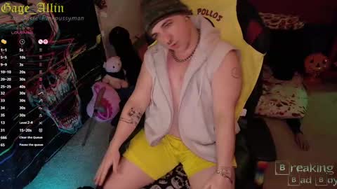 Snapshot of gage_allin chatting on October 13, 10:12 pm Gage Allin AKA Alpha Pussy online show from October 13, 10:12 pm