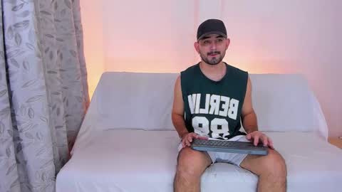 gal_stone_ online show from March 23, 12:15 am