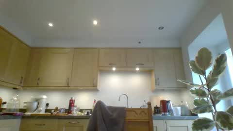 Snapshot of galacx chatting on October 10, 12:00 pm galacx online show from October 10, 12:00 pm