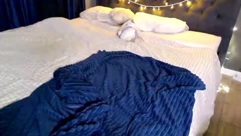 My name Lou 3 online show from December 19, 8:10 am