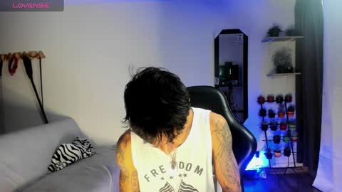 Snapshot of game__over420 chatting on March 2, 10:48 pm game__over420 online show from March 2, 10:48 pm
