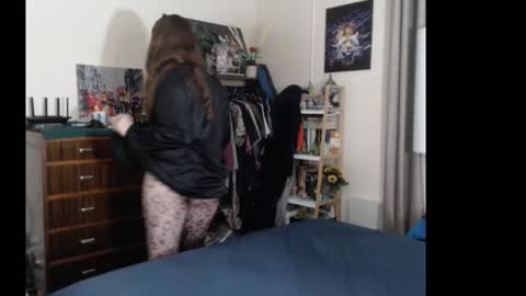 Snapshot of gangbangxxxgirl chatting on October 18, 10:30 am HOT  online show from October 18, 10:30 am