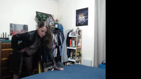 Snapshot of gangbangxxxgirl chatting on January 4, 10:16 am HOT  online show from January 4, 10:16 am