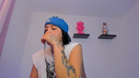 Snapshot of gangster_girl chatting on February 7, 10:09 pm GANG online show from February 7, 10:09 pm