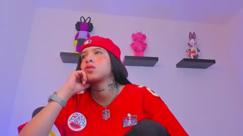 Snapshot of gangster_girl chatting on February 19, 2:12 am GANG online show from February 19, 2:12 am