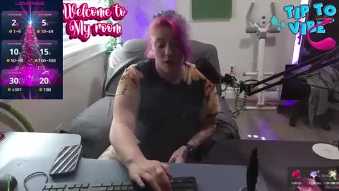 MaryBlue online show from December 3, 8:11 pm