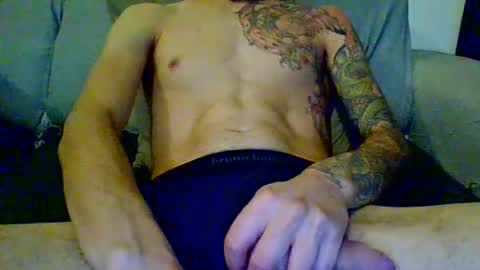 garyreal1990 online show from December 17, 3:30 pm