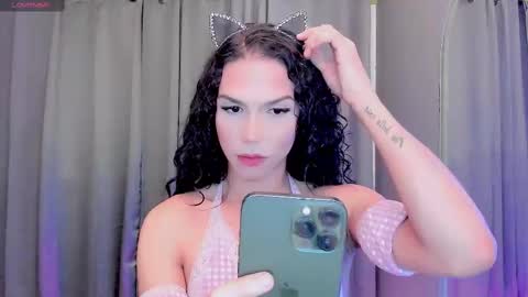 Snapshot of gatitavenecis1 chatting on March 2, 12:09 am Vnecis Marn online show from March 2, 12:09 am