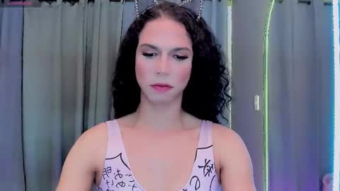 Snapshot of gatitavenecis1 chatting on March 5, 10:44 am Vnecis Marn online show from March 5, 10:44 am