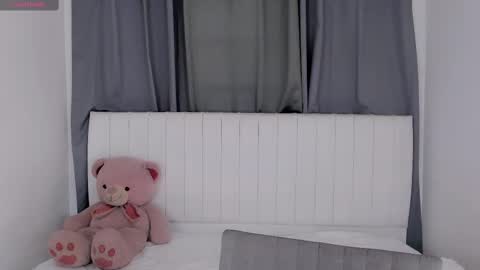 Snapshot of gatitavenecis1 chatting on October 3, 2:58 pm Vnecis Marn online show from October 3, 2:58 pm