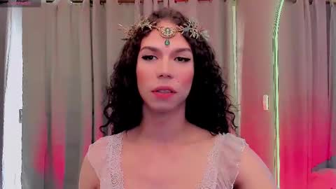 Snapshot of gatitavenecis1 chatting on February 25, 9:26 pm Vnecis Marn online show from February 25, 9:26 pm
