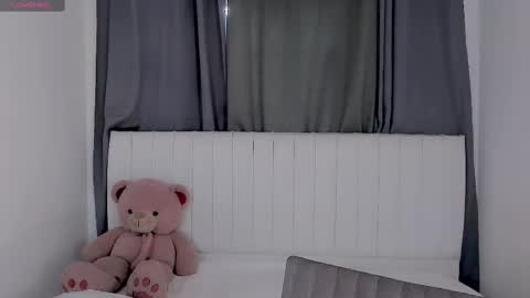 Snapshot of gatitavenecis1 chatting on September 19, 1:59 pm Vnecis Marn online show from September 19, 1:59 pm