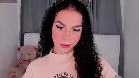 Snapshot of gatitavenecis1 chatting on September 25, 5:20 pm Vnecis Marn online show from September 25, 5:20 pm