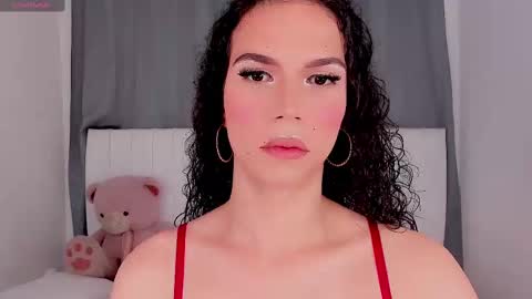 Snapshot of gatitavenecis1 chatting on September 18, 1:48 pm Vnecis Marn online show from September 18, 1:48 pm