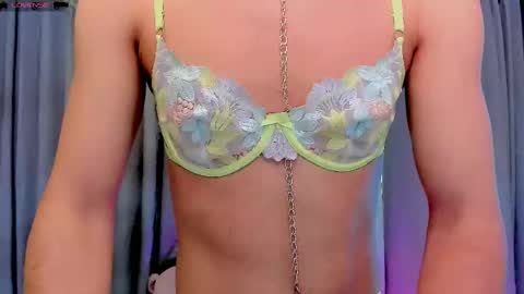 Snapshot of gatitavenecis1 chatting on March 4, 6:04 am Vnecis Marn online show from March 4, 6:04 am