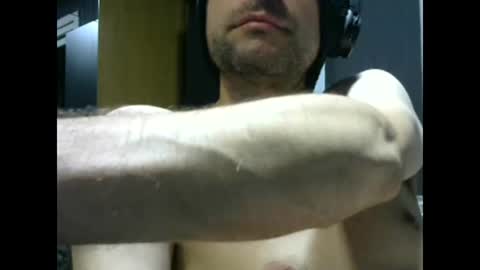 gauchors21 online show from February 22, 3:01 am