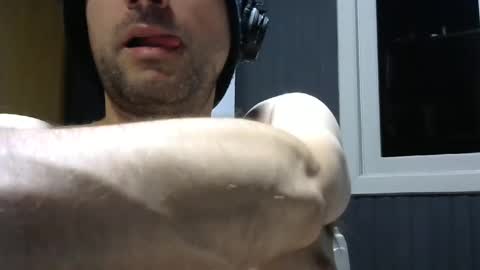 gauchors21 online show from February 21, 2:39 am