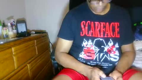 GaWdZKuMn online show from December 16, 5:19 pm