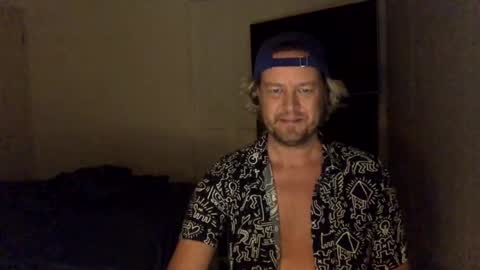 Snapshot of gcsurfer81 chatting on February 6, 9:11 am gcsurfer81 online show from February 6, 9:11 am