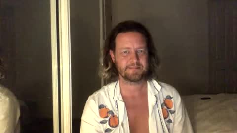 Snapshot of gcsurfer81 chatting on October 15, 8:37 am gcsurfer81 online show from October 15, 8:37 am