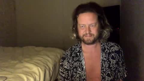 Snapshot of gcsurfer81 chatting on October 1, 8:35 am gcsurfer81 online show from October 1, 8:35 am