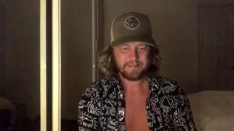 Snapshot of gcsurfer81 chatting on October 22, 8:50 am gcsurfer81 online show from October 22, 8:50 am