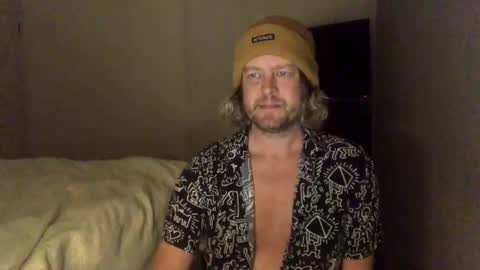 Snapshot of gcsurfer81 chatting on September 9, 9:42 am gcsurfer81 online show from September 9, 9:42 am