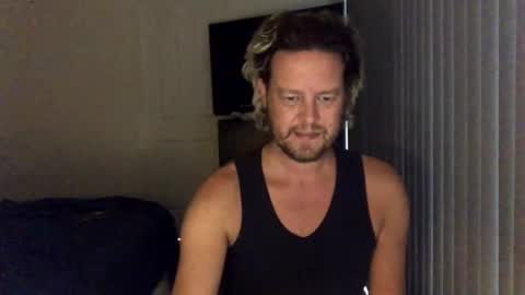 Snapshot of gcsurfer81 chatting on February 12, 7:34 am gcsurfer81 online show from February 12, 7:34 am