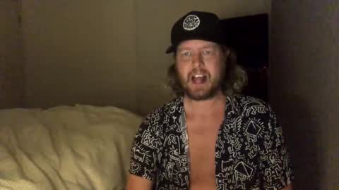 Snapshot of gcsurfer81 chatting on October 4, 9:07 am gcsurfer81 online show from October 4, 9:07 am