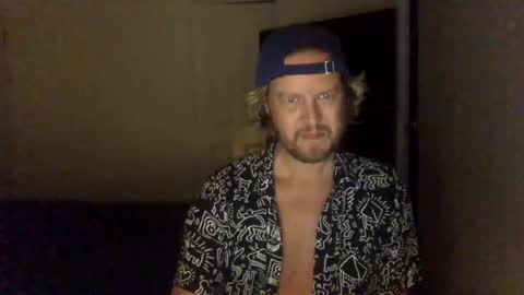 Snapshot of gcsurfer81 chatting on March 10, 8:17 am gcsurfer81 online show from March 10, 8:17 am