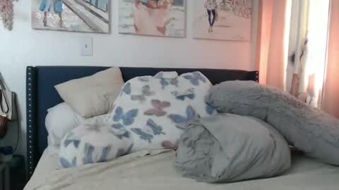 The Empress online show from February 26, 8:34 pm