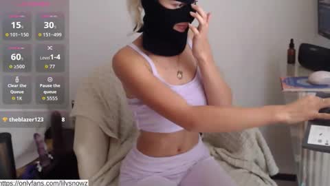 Snapshot of gemiwaterz chatting on October 3, 4:26 pm Lilith 3 online show from October 3, 4:26 pm