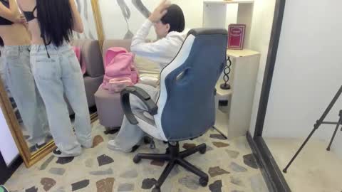 gemmabrown_ online show from February 28, 12:09 pm