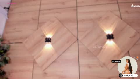    online show from March 12, 10:39 pm